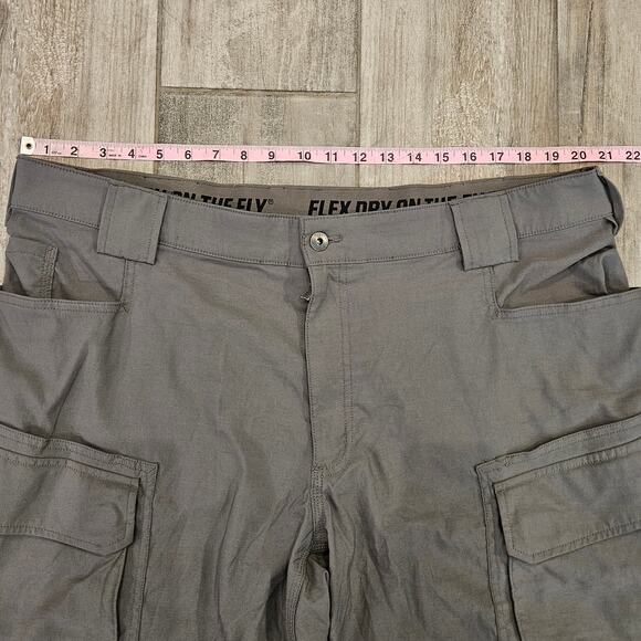 Duluth Trading Co Men’s Shorts Lot of 2 Size 42 Cargo Flat Front Gray Black - Picture 10 of 16
